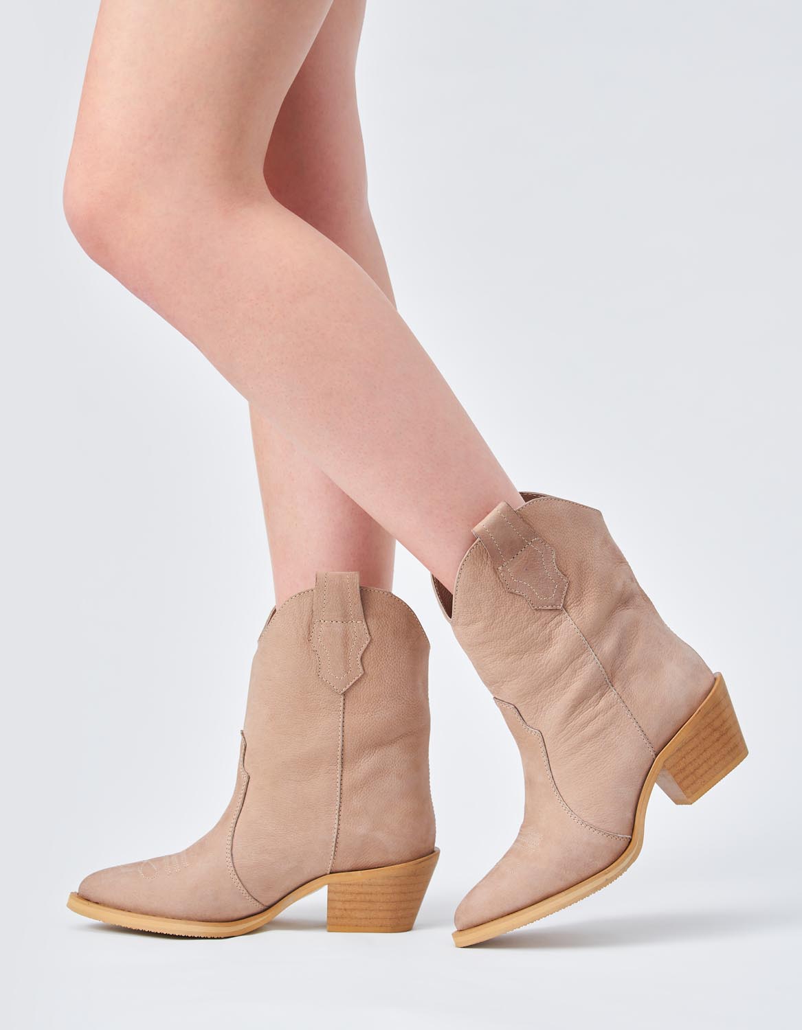 Ciocate nude Western