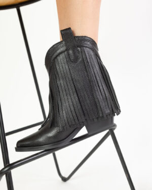 ciocate-din-piele-neagra-wild