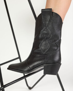 ciocate-medii-din-piele-neagra-freya