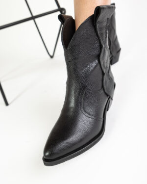 ciocate-scurte-din-piele-neagra-freya-2