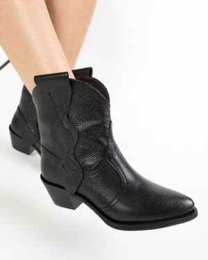 ciocate-scurte-din-piele-neagra-freya