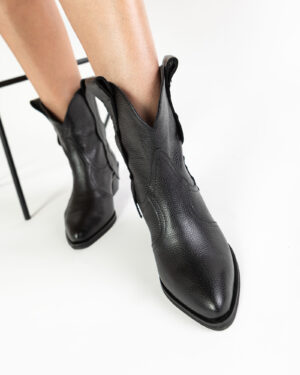 ciocate-scurte-din-piele-neagra-freya-6
