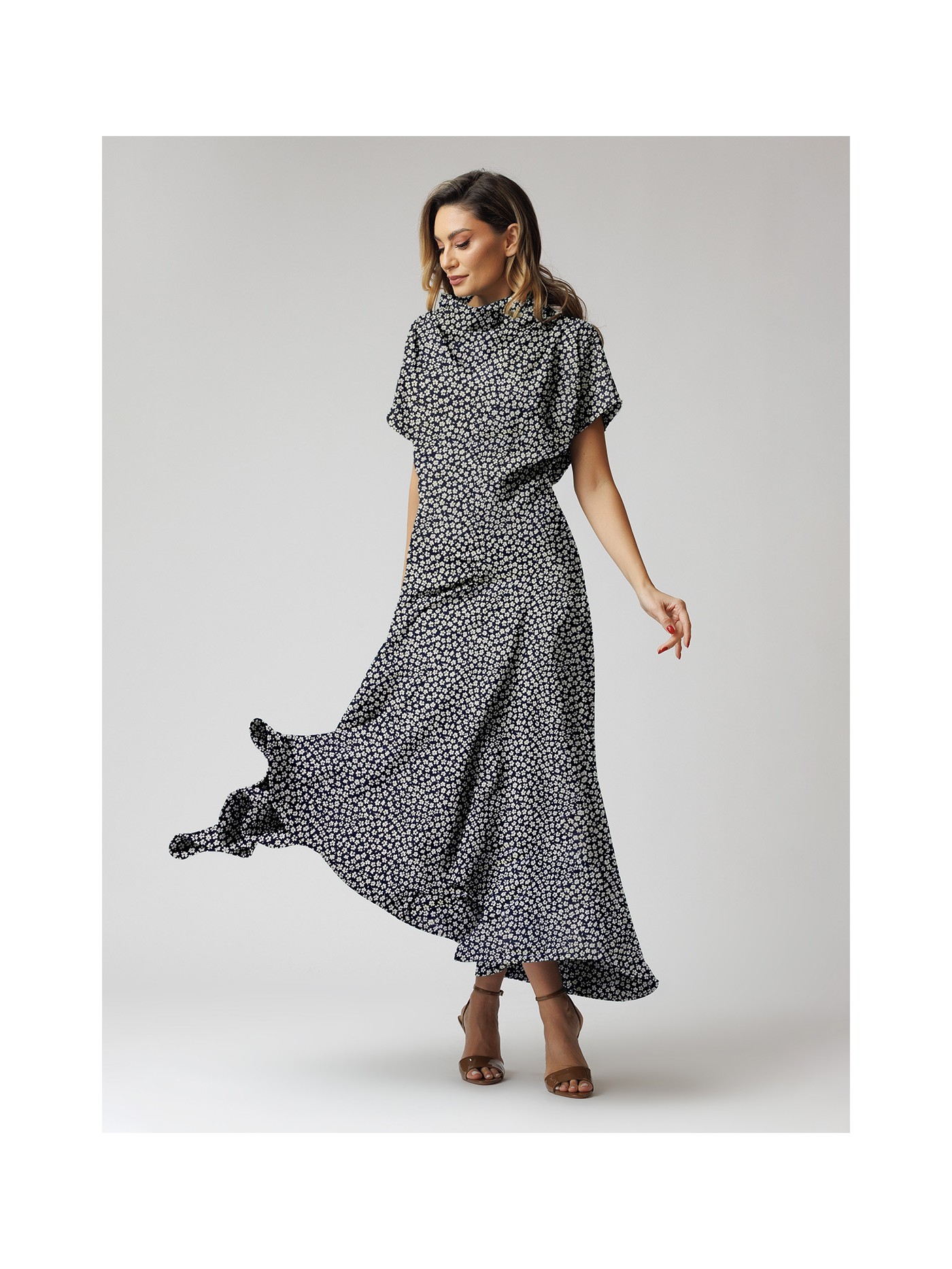 rochie-cu-drapaj-fata-si-guler-print-flori-albnavy